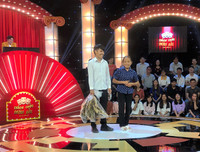 Những gương mặt 