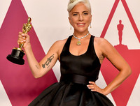 [ẢNH] Những bộ trang phục thảm đỏ Oscar ấn tượng nhất mọi thời đại