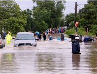 [ẢNH] Phú Quốc ngập lịch sử: Người dân chật vật di tản, giao thông chia cắt