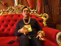 Cuộc sống đầy vàng của Phúc XO trước khi bị tạm giữ hình sự để điều tra