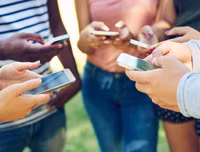 [ẢNH] Smartphone đang 