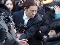 [ẢNH] Sự nghiệp rộng mở của các sao Hàn trước khi sụp đổ do bê bối mại dâm