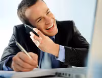 [ẢNH] Vệ sinh điện thoại đúng cách chống lây nhiễm virus Covid-19