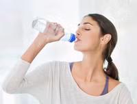 [ẢNH] Việc uống đủ nước mỗi ngày có ích cho cơ thể như thế nào?