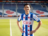 [ẢNH] Văn Hậu đã có được những gì trước khi kết thúc hợp đồng với SC Heerenveen?