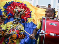 [ẢNH] Cổ động viên bóng đá mang 