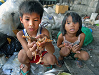 Pagpag - món thịt thừa từ bãi rác ám ảnh cuộc sống dân nghèo Philippines