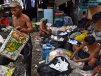 Pagpag - món thịt thừa từ bãi rác ám ảnh cuộc sống dân nghèo Philippines