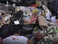 Pagpag - món thịt thừa từ bãi rác ám ảnh cuộc sống dân nghèo Philippines