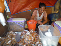 Pagpag - món thịt thừa từ bãi rác ám ảnh cuộc sống dân nghèo Philippines