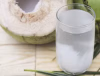 [ẢNH] Những công dụng bất ngờ của nước dừa đối với sức khỏe