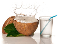 [ẢNH] Những công dụng bất ngờ của nước dừa đối với sức khỏe