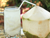 [ẢNH] Những công dụng bất ngờ của nước dừa đối với sức khỏe