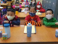 [ẢNH] Vì sao người lớn lại dễ bị nhiễm virus corona hơn trẻ em?