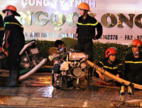 [Ảnh] Cháy dữ dội ở khu công nghiệp lớn nhất Cần Thơ