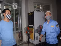 [ẢNH] Tổng vệ sinh các ký túc xá Sinh viên được trưng dụng làm khu cách ly tại Mỹ Đình II