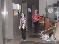 [ẢNH] Tổng vệ sinh các ký túc xá Sinh viên được trưng dụng làm khu cách ly tại Mỹ Đình II