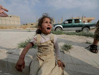 [ẢNH]: Đau lòng cuộc sống bấp bênh của các em nhỏ trong cuộc chiến ở đông bắc Syria