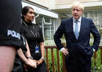 [ẢNH] Nhìn lại những hình ảnh đáng nhớ của Tân Thủ tướng Anh sau tuần làm việc đầu tiên