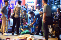 [ẢNH] Hiện trường ba vụ tai nạn giao thông liên tiếp ở Hà Nội trong đêm 22-4