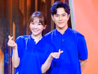 [ẢNH] Sự thay đổi phong cách ngoạn mục của dàn diễn viên phim 