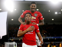 [ẢNH] Kết quả thi đấu vòng 2 Premier League 2019-2020: MU bỏ lỡ Penalty, Pogba hóa tội đồ