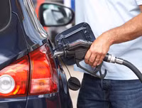 [ẢNH] Những lưu ý chăm sóc ô tô, xe máy khi ít sử dụng trong giai đoạn giãn cách xã hội