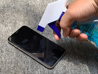 [ẢNH] Loạt thói quen tai hại khiến điện thoại di động nhanh xuống cấp