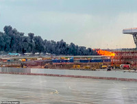 Hiện trường máy bay Superjet bốc cháy ở Moscow, ít nhất 41 người thiệt mạng