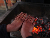 [ẢNH] Hậu quả khôn lường từ việc đốt lửa sưởi ấm