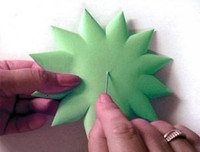 [Ảnh] Tự làm cây thông Noel cực ấn tượng từ vật liệu đơn giản (2)