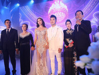 [ẢNH] Bộ ảnh toàn cảnh đám cưới cổ tích của Ưng Hoàng Phúc