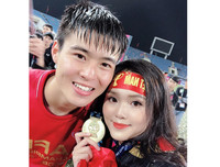 [ẢNH] Chân dung những bóng hồng xinh đẹp của các cầu thủ Việt Nam tham dự AFF Cup 2018