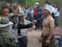 [ẢNH] Top 10 cuộc thi kỳ quặc và hài hước nhất thế giới