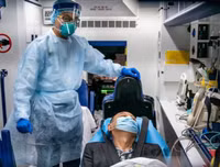 [ẢNH] Vì sao người lớn lại dễ bị nhiễm virus corona hơn trẻ em?