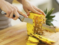 [ẢNH] Những công dụng ít ai ngờ tới của quả dứa