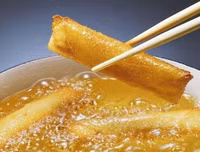 Thói quen nấu nướng gây ung thư 90% bà nội trợ Việt đều 