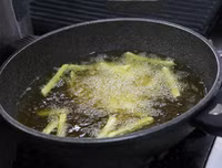 Thói quen nấu nướng gây ung thư 90% bà nội trợ Việt đều 