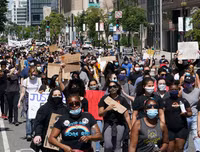 [ẢNH] Biểu tình phản đối phân biệt sắc tộc lan rộng ra nhiều quốc gia trên thế giới