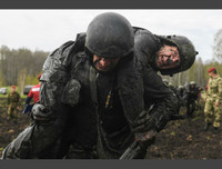 [ẢNH] Lính đặc nhiệm Nga rèn luyện 