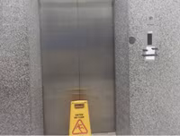 [ẢNH] Những vụ tai nạn thương tâm xảy ra ở trường học, trung tâm thương mại