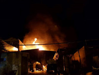 [Ảnh] Toàn cảnh hiện trường vụ cháy khủng khiếp ở bãi xe bồn chở xăng dầu - Nha Trang