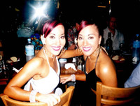 Cặp chị em song sinh chung bạn trai 8 năm tiếc nuối nhan sắc quá khứ vì thẩm mỹ quá đà