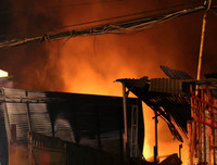 [Ảnh] Toàn cảnh hiện trường vụ cháy khủng khiếp ở bãi xe bồn chở xăng dầu - Nha Trang