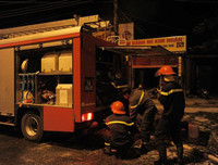 [Ảnh] Toàn cảnh hiện trường vụ cháy khủng khiếp ở bãi xe bồn chở xăng dầu - Nha Trang