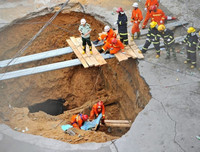 [ẢNH] Hãi hùng khi những hố tử thần khổng lồ 