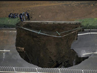 [ẢNH] Hãi hùng khi những hố tử thần khổng lồ 