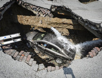 [ẢNH] Hãi hùng khi những hố tử thần khổng lồ 