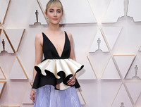 [ẢNH] Những bộ trang phục thảm đỏ Oscar ấn tượng nhất mọi thời đại