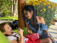 [ẢNH] Bất ngờ với sắc vóc tươi trẻ của ca sĩ Hồng Nhung ở tuổi 50